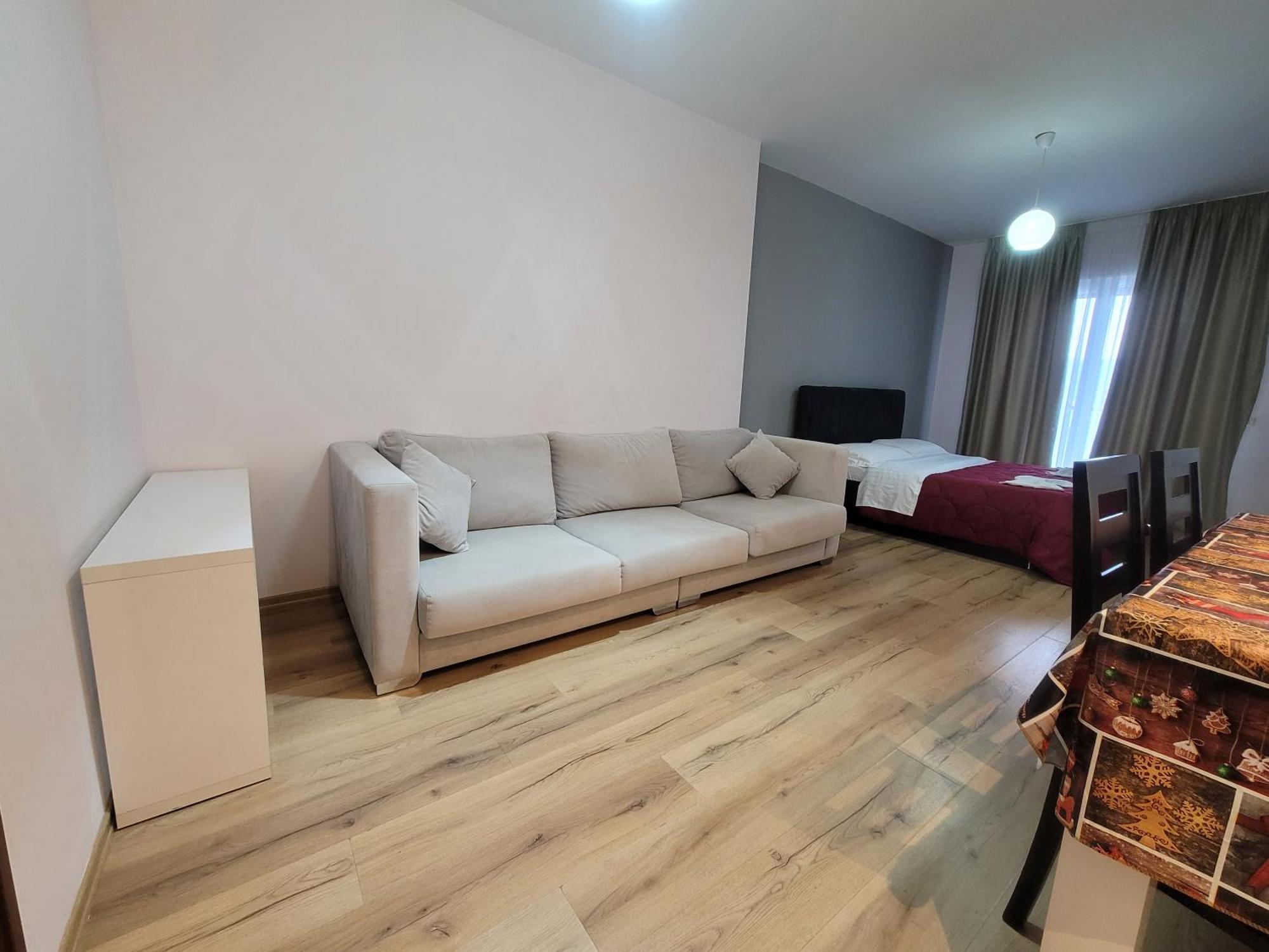 Haris Hotel Vlorë エクステリア 写真