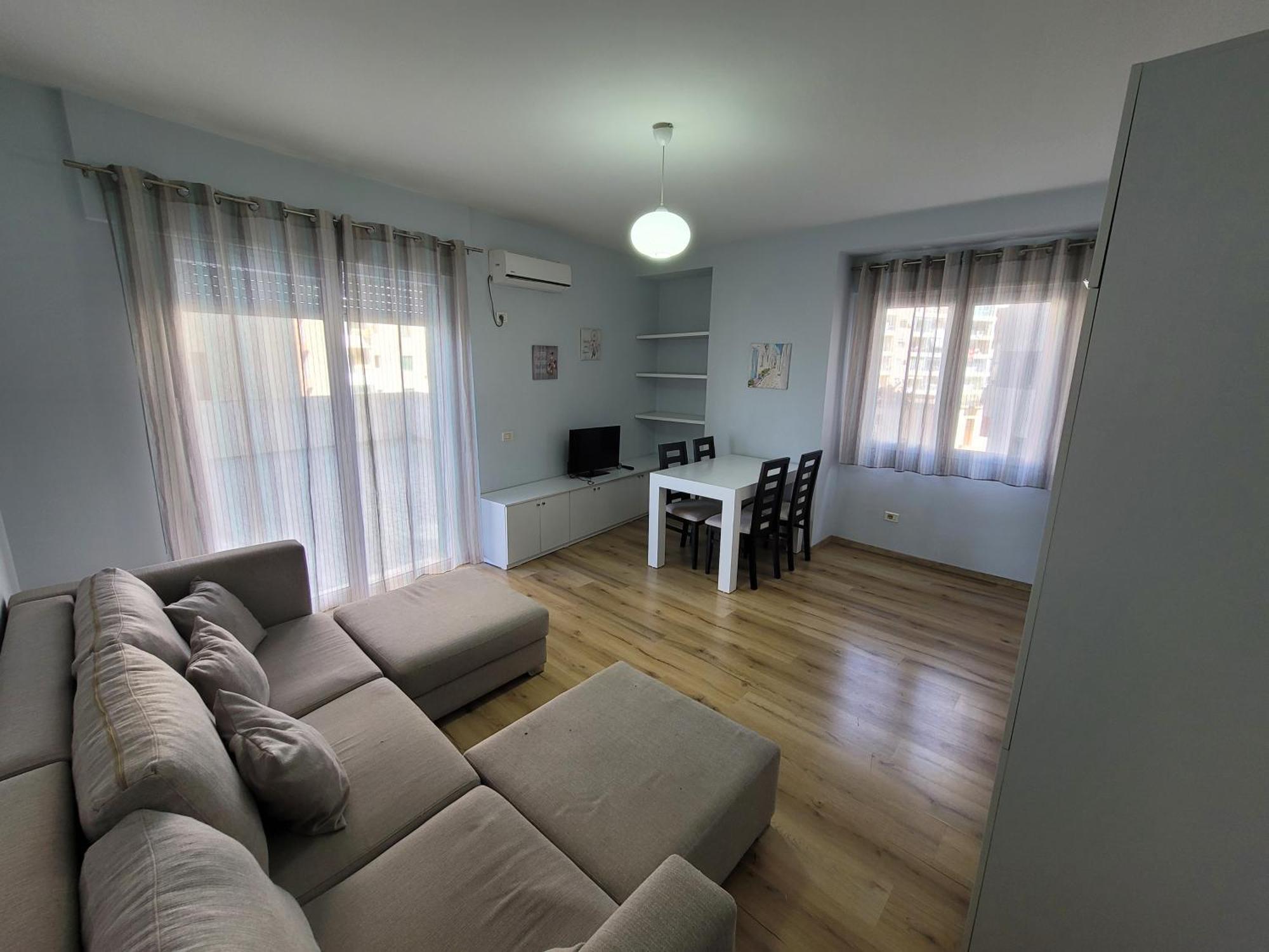 Haris Hotel Vlorë エクステリア 写真