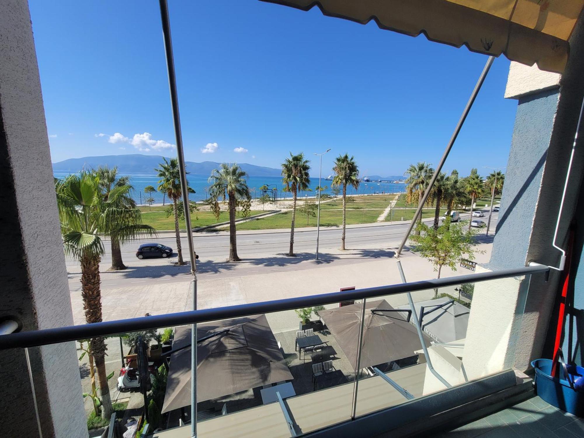 Haris Hotel Vlorë エクステリア 写真
