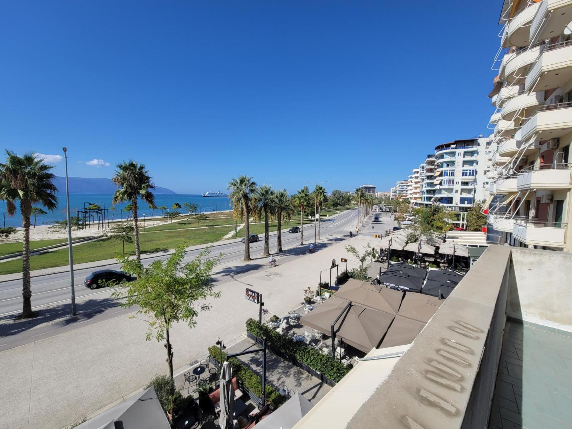 Haris Hotel Vlorë エクステリア 写真