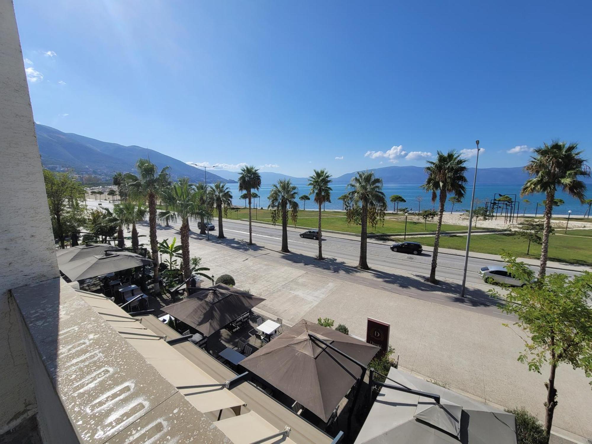 Haris Hotel Vlorë エクステリア 写真